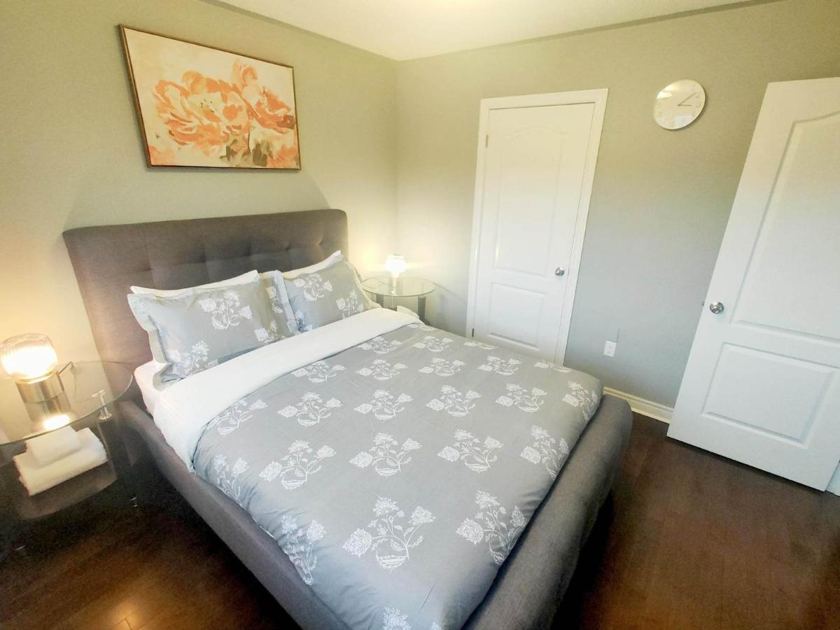 Affordable Room With Free Parking In Newmarket On المظهر الخارجي الصورة