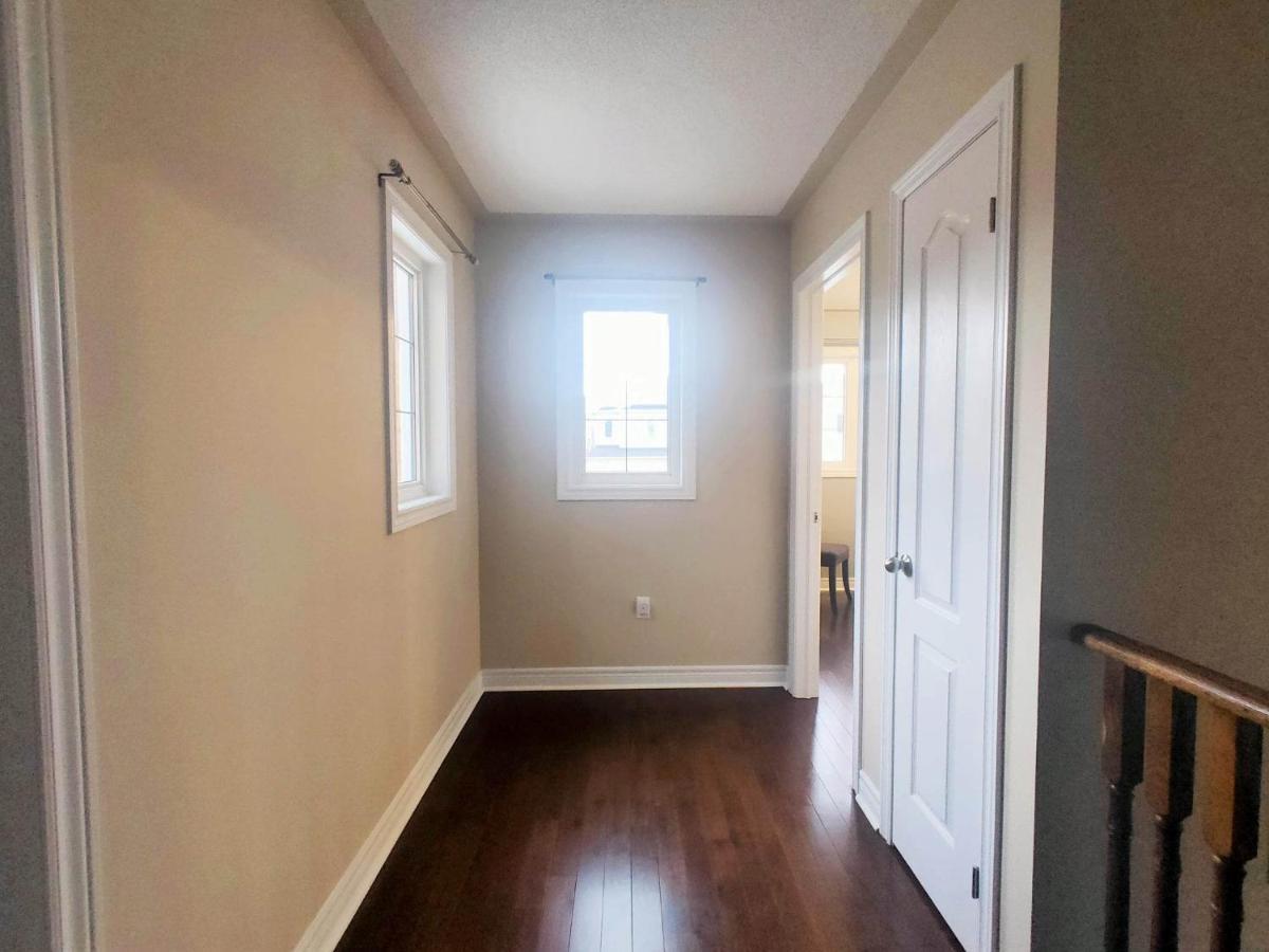Affordable Room With Free Parking In Newmarket On المظهر الخارجي الصورة